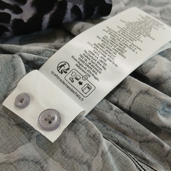 Guess sz S Purple and Black Leopard Print Long Sleeve Button-Up Business Shirt - Picture 13 of 13
